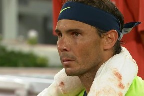 ledong-纳达尔重返赛场，险胜首场状态出色，老鹰观众沸腾！全场沸腾不已-ledong