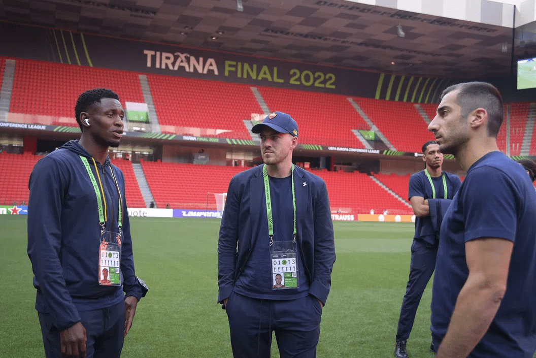 中超赛程吃紧，费耶诺德今晚内部沟通，赛场秩序良好，心理建设被强调的简单介绍